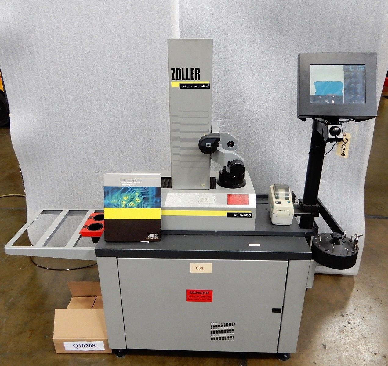 Zoller Smile 400 Tool Presetter For Sale, Zoller Touch Screen Control, Z-axis = 15.7” For Sale